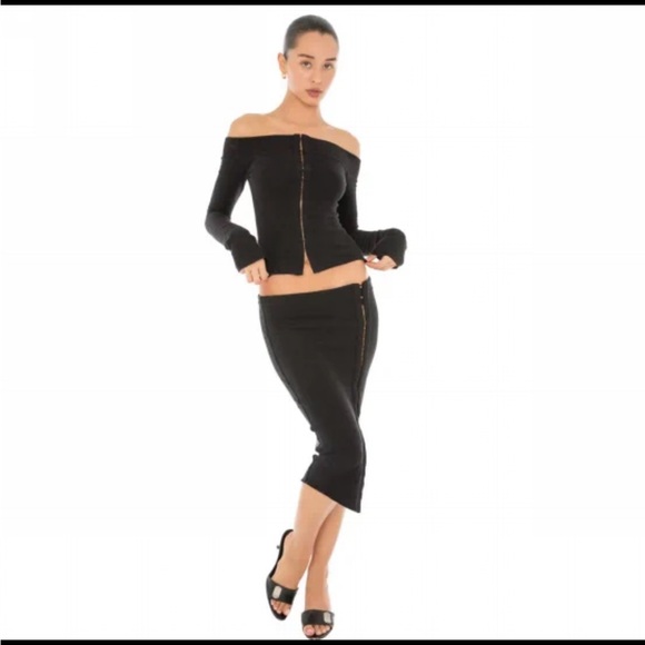 Are you am I nikisa top off the shoulder - Picture 4 of 5